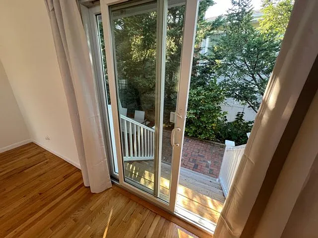 2 S Biarritz St — Photo 14