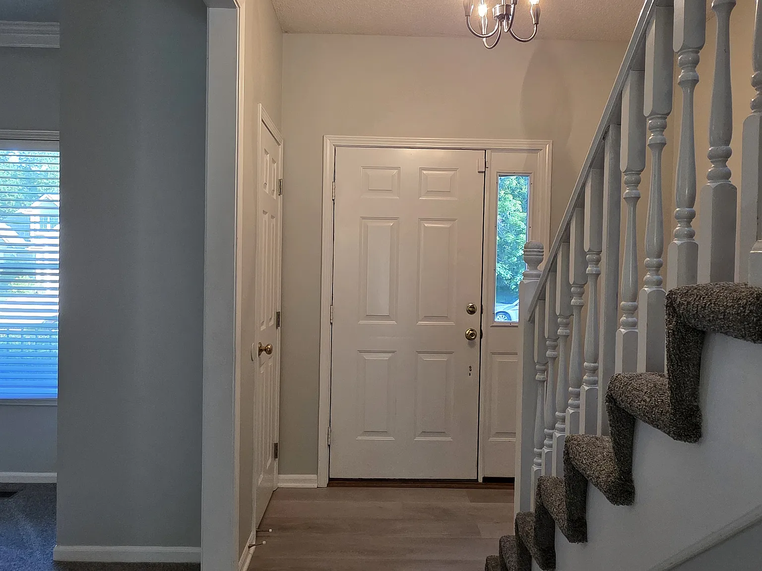 4 bed, 3.5 bath, 2344 sqft, $2,795 — Photo 2