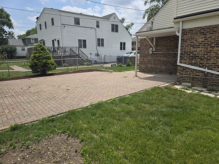 10215 S Kildare Ave — Photo 16