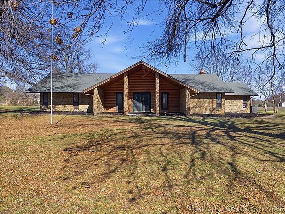2nd image of 9211 N 155th East Ave