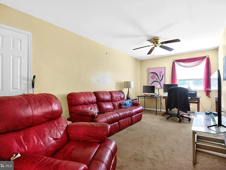 2 Merry Dell Dr — Photo 21
