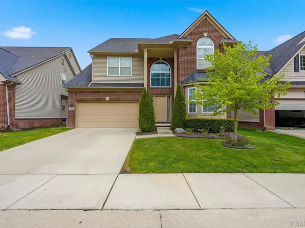 27492 Belgrave Pl, Novi, MI 48374