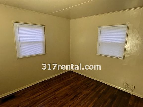 3rd image of 3520 Orchard Ave