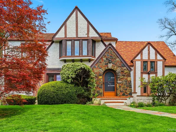 930 Grant Avenue, Pelham, NY 10803