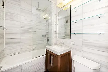 Rented by R New York