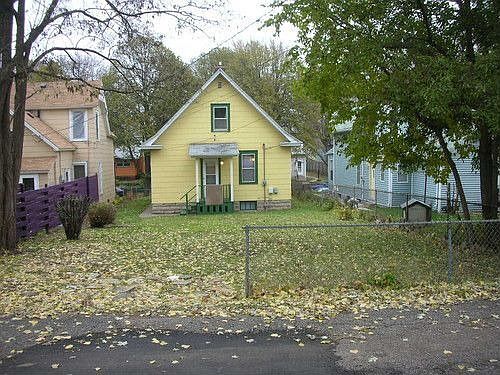 4th image of 238 Sidney St E