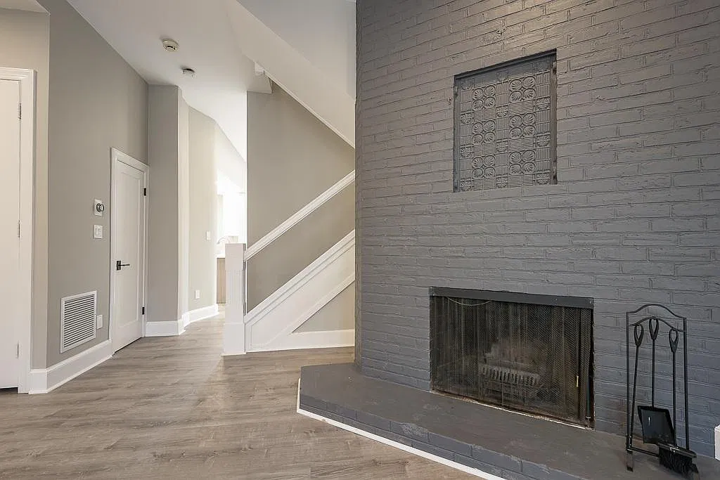 2 bed, 2.5 bath, 2500 sqft, $5,500 — Photo 4