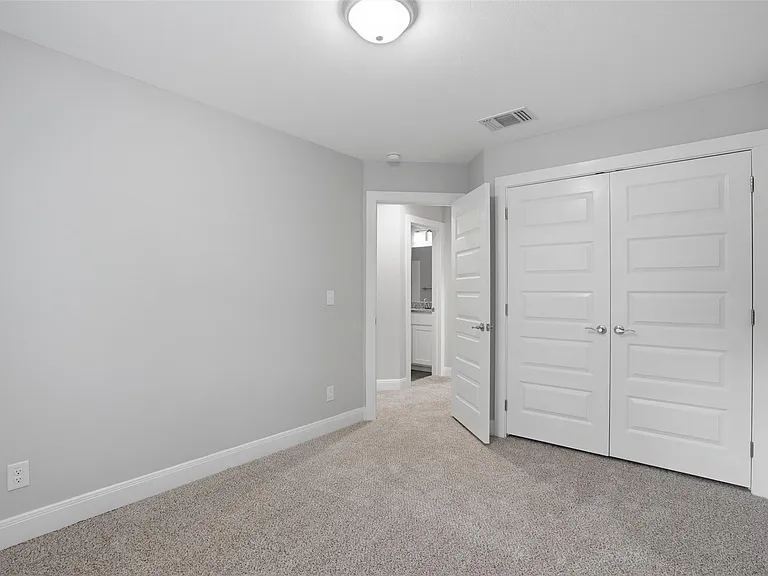 1022 W Shepherd St #1022 — Photo 25