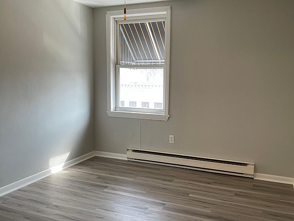 2nd image of 108 W Washington St APT 1