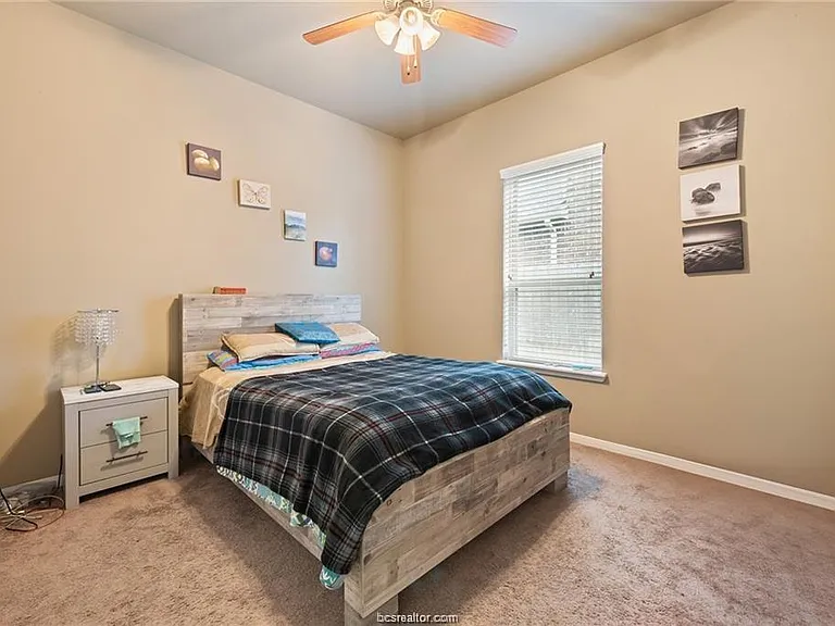 2523 Warkworth Ln — Photo 10