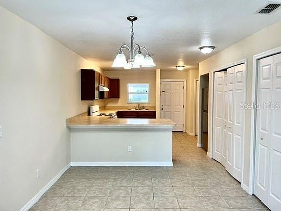 4th image of 1400 Forest Dr
