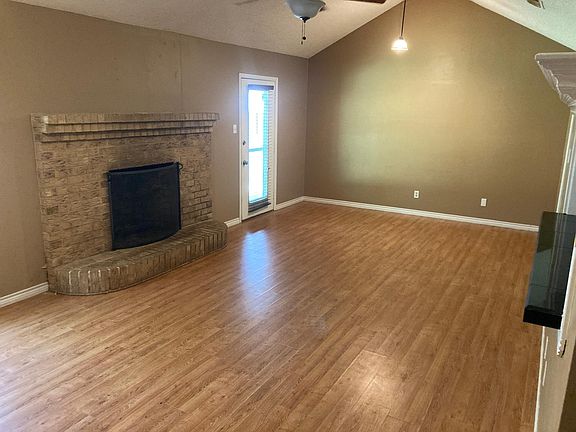 5th image of 106 Wendy Dr