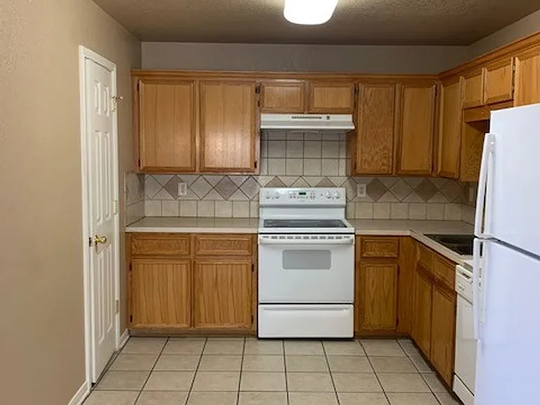 4904B Heather Ln — Photo 4