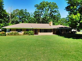223 Lakeview Dr, Clinton, MS 39056