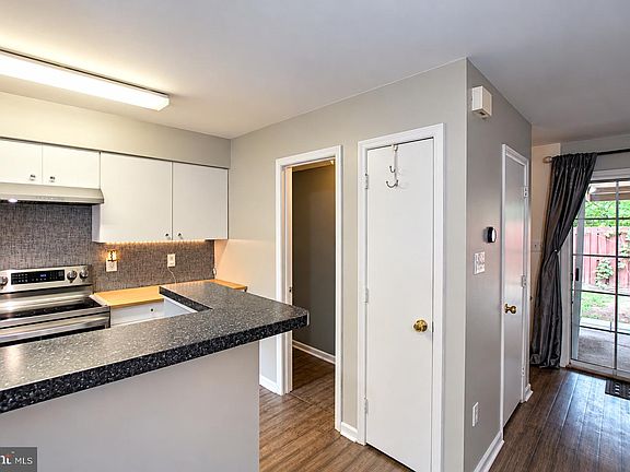 4th image of 205 Wind Ridge Dr