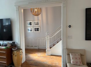 185 Vernon Ave #2N, Brooklyn, NY 11206