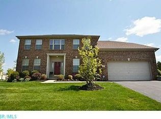 7757 Emmanuel Dr, Lewis Center, OH 43035