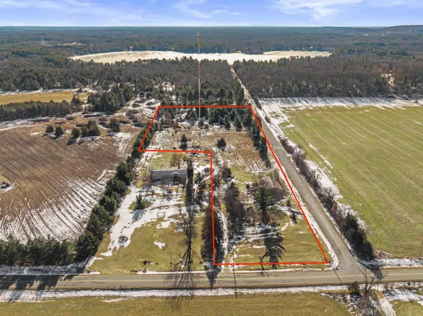 N446 3rd Dr, Coloma, WI 54930