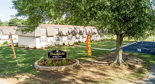 Brookfield Apartments Photo 1
