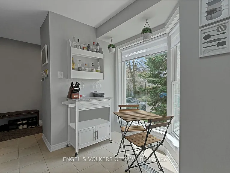 76 McDermot Ct #22 — Photo 14