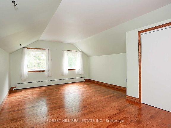 5th image of 460 Main St