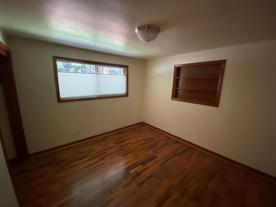 Bedroom with North facing window and new blinds
