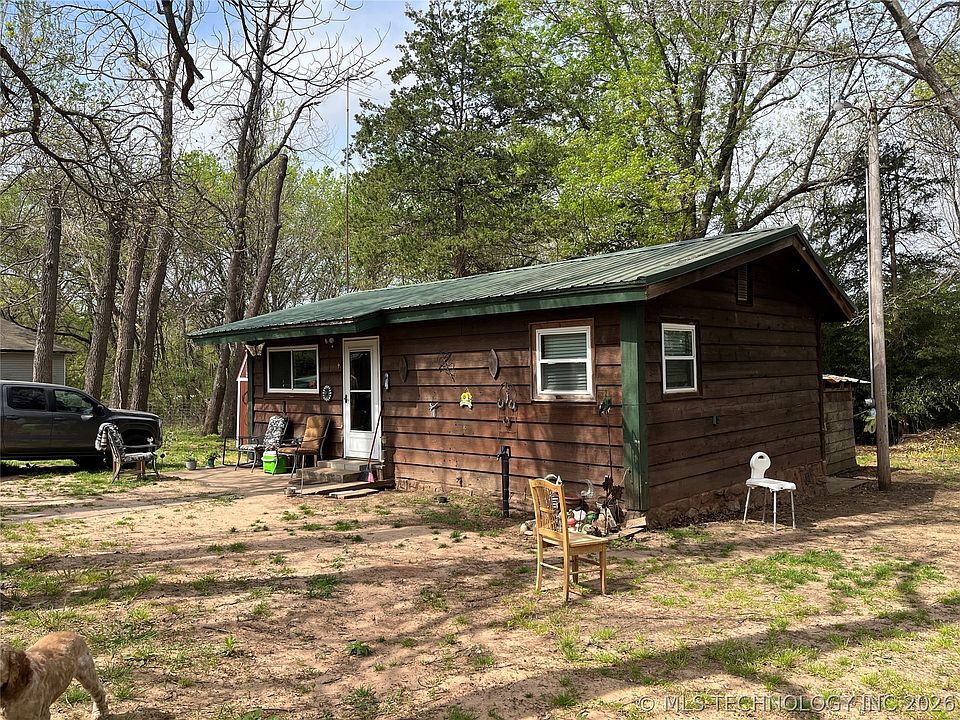 1st image of 1566 Lakeshore Dr