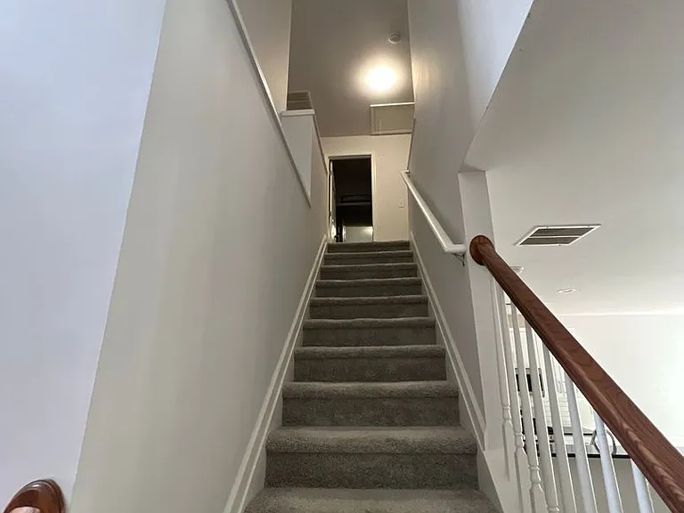 2048 Fosco Dr — Photo 12