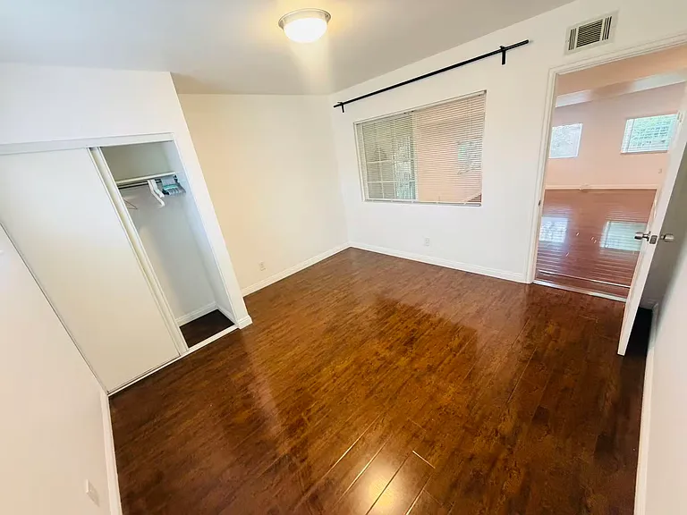 717 Carmelita Pl — Photo 3