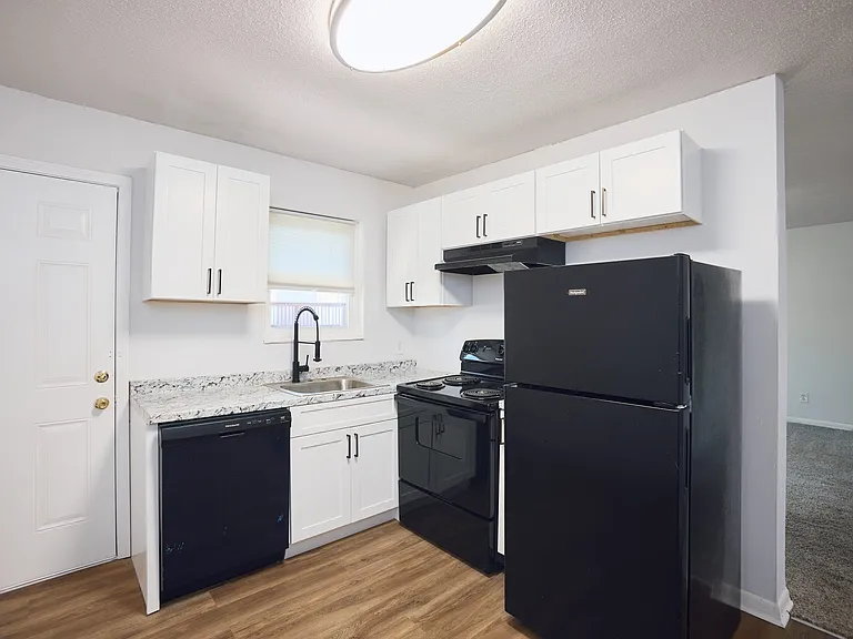 1171 Woodland Avenue Northeastunit #3 — Photo 1
