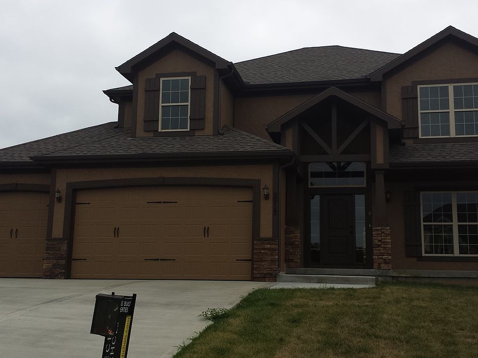1st image of 2915 NE 89th St