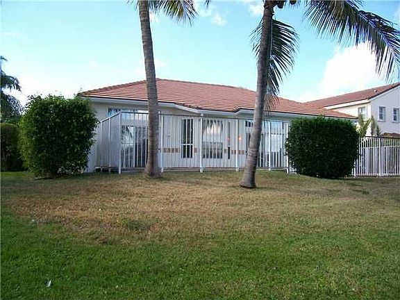 2nd image of 6002 Las Colinas Cir