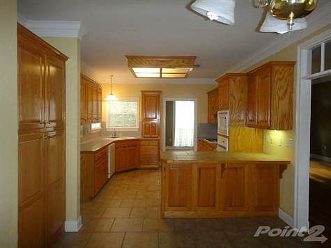 Lots of cabinet space!