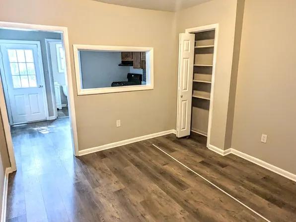 146 S Burlington St, Gloucester City, NJ 08030