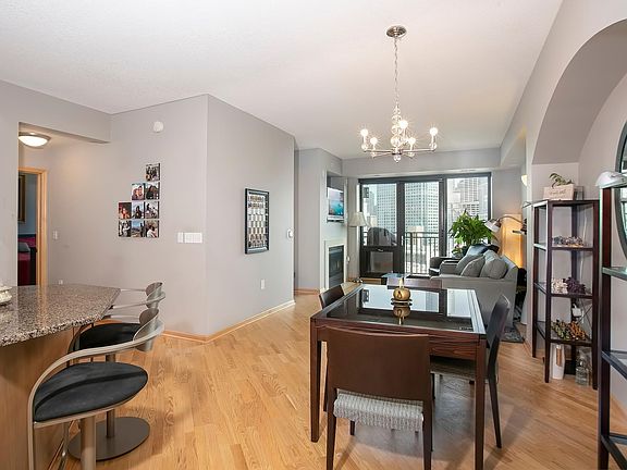 4th image of 500 Grant St E #1608