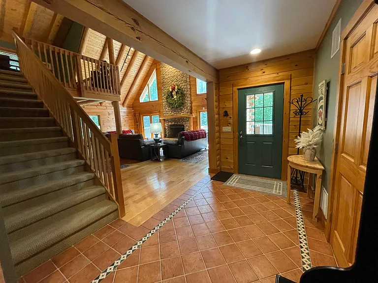 303 Westview Est — Photo 28