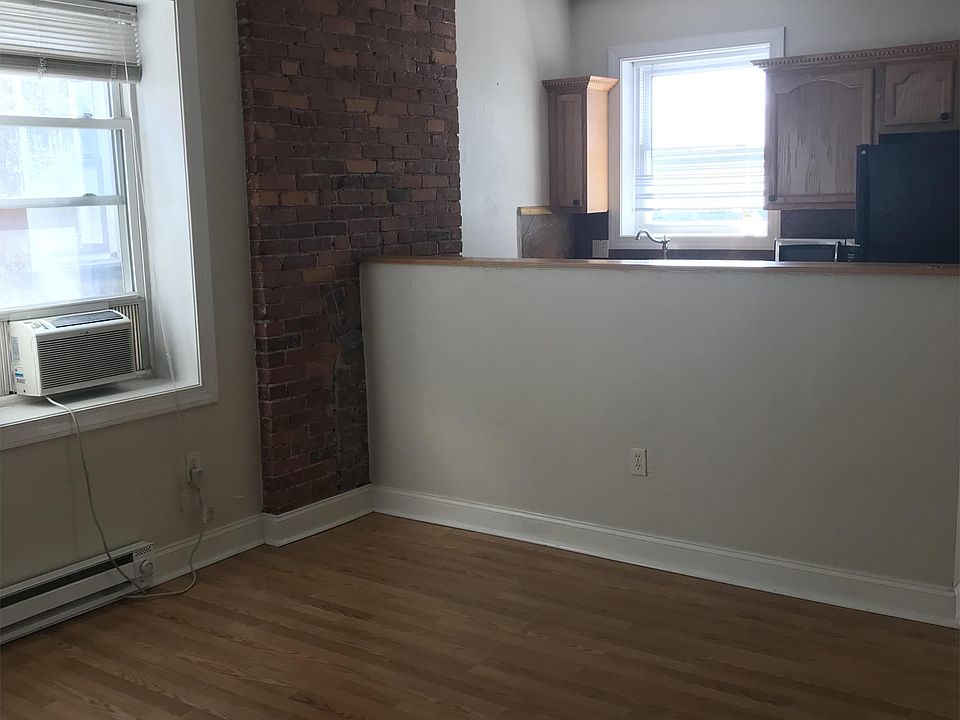 1st image of 219 S Fairmount St #3