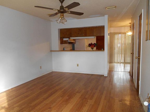 3rd image of 696 Tyner St Unit 05
