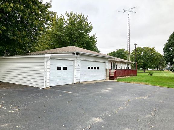 2nd image of 403 E Hillside Dr