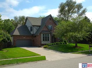 5908 Dobsons Ct, Lincoln, NE 68516