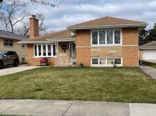 1514 Forest Rd, La Grange Park, IL 60526