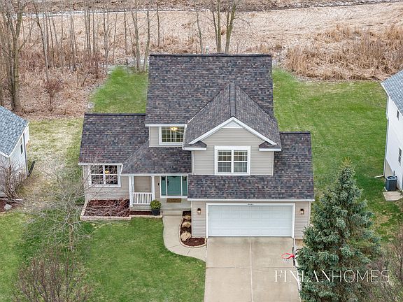 3rd image of 9061 Glengarry Ct SE