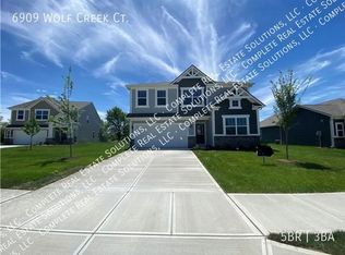 6909 Wolf Creek Ct, Whitestown, IN 46075