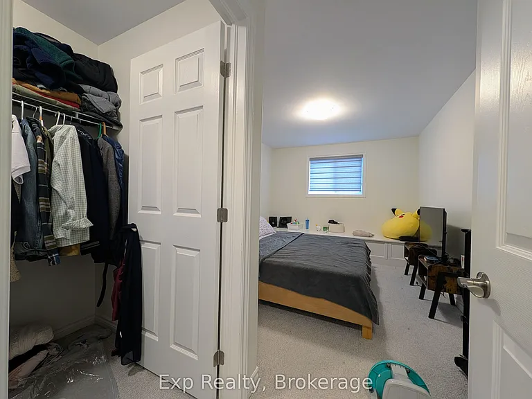 96 Athabaska Dr — Photo 20
