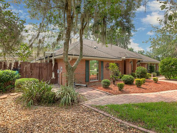 3rd image of 12233 Premier Ct