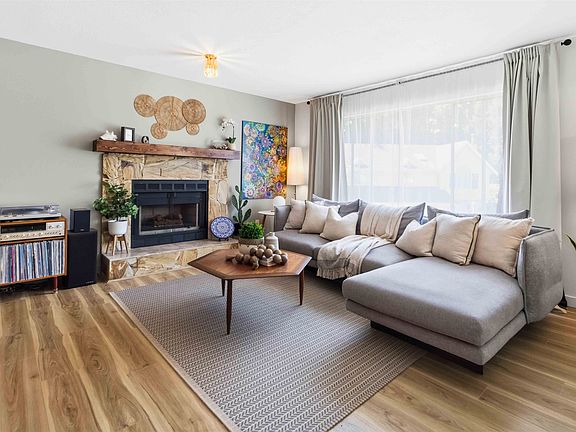 4th image of 9030 James Pl