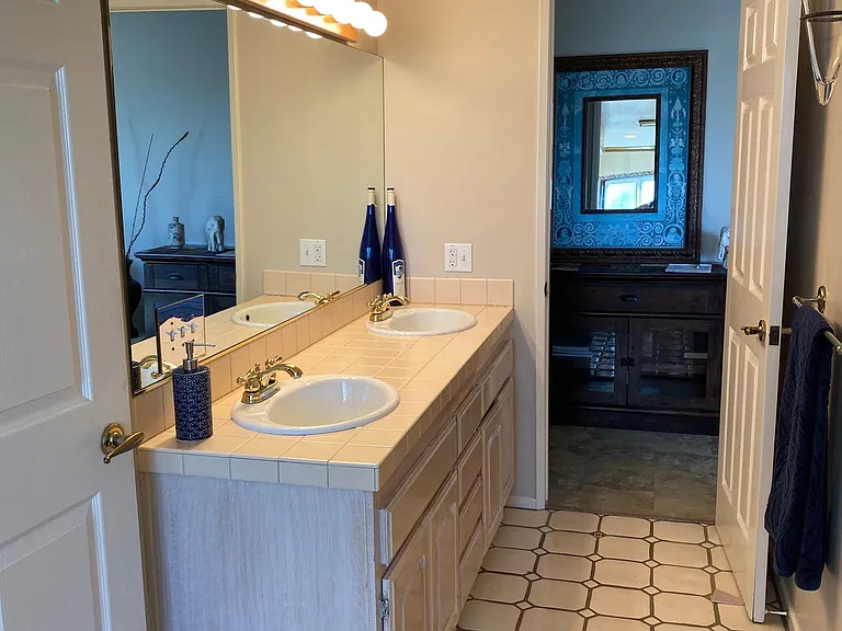 2518 Encina Way #B — Photo 11