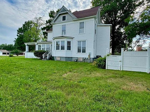 4th image of 904 W Cherry St