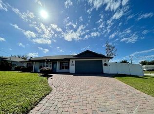 2021 White Plains St, Deltona, FL 32738