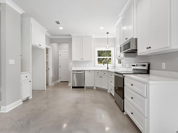5th image of 28646 Corby Dr